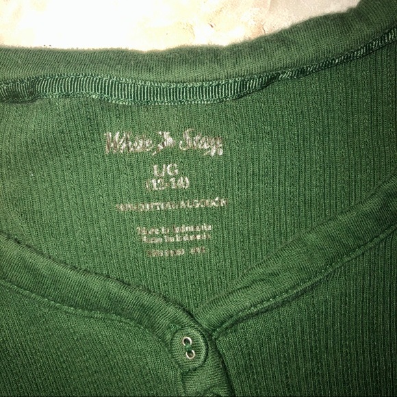 Long sleeve hunter green top. - Picture 2 of 2